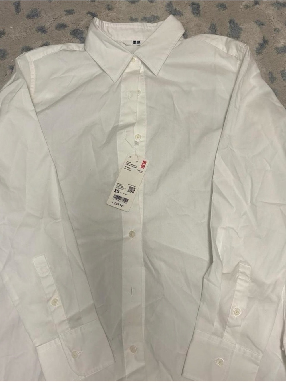 Uniqlo Menโs White Classic Button-Down Dress Shirt